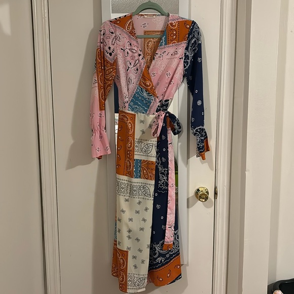SundayUp Dresses & Skirts - Pink and Blue Wrap Maxi Dress with V-Neck Long Sleeves